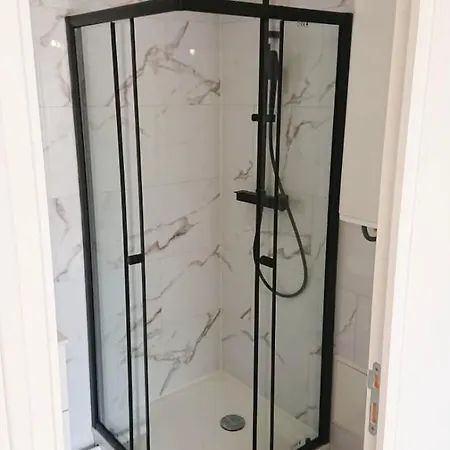 35 M2 30 M2 De Terrasse Acces Jardin *