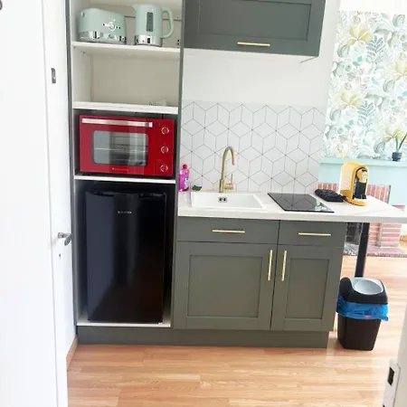 35 M2 30 M2 De Terrasse Acces Jardin *