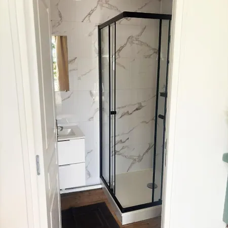 35 M2 30 M2 De Terrasse Acces Jardin