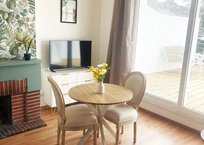 Appartement 35 m2 charmant plus 30 M2 de terrasse Accès jardin SPA *